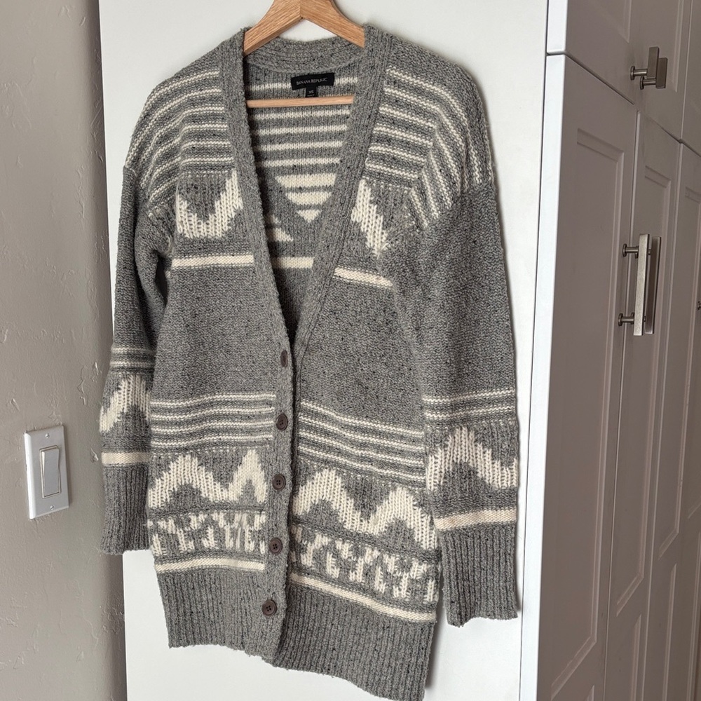 Gray and Cream Patterned Wool Cardigan - XS